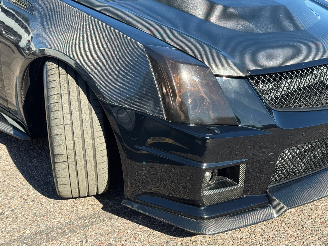 Cadillac CTS-V Sedan 4dr Sdn 2010