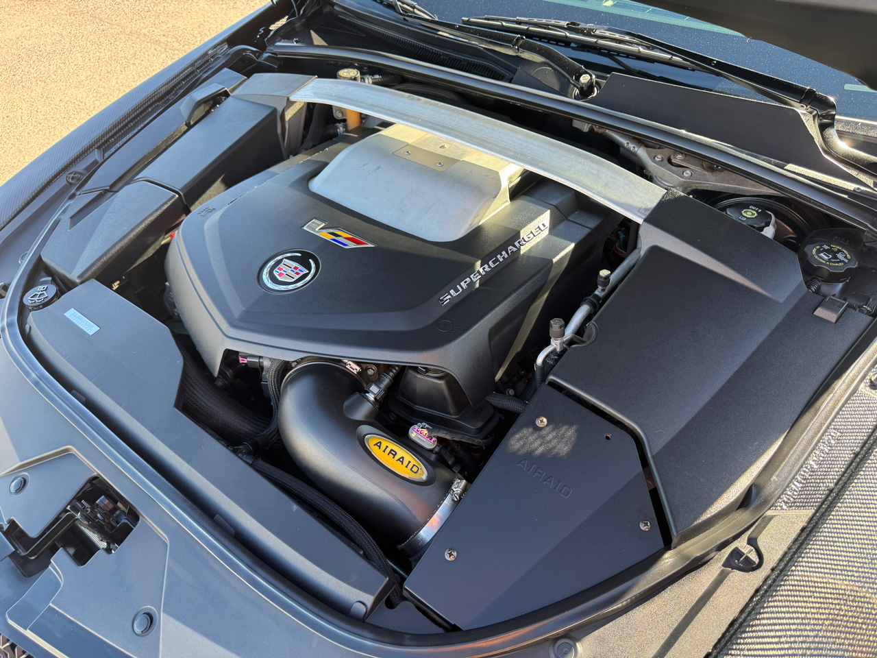 Cadillac CTS-V Sedan 4dr Sdn 2010