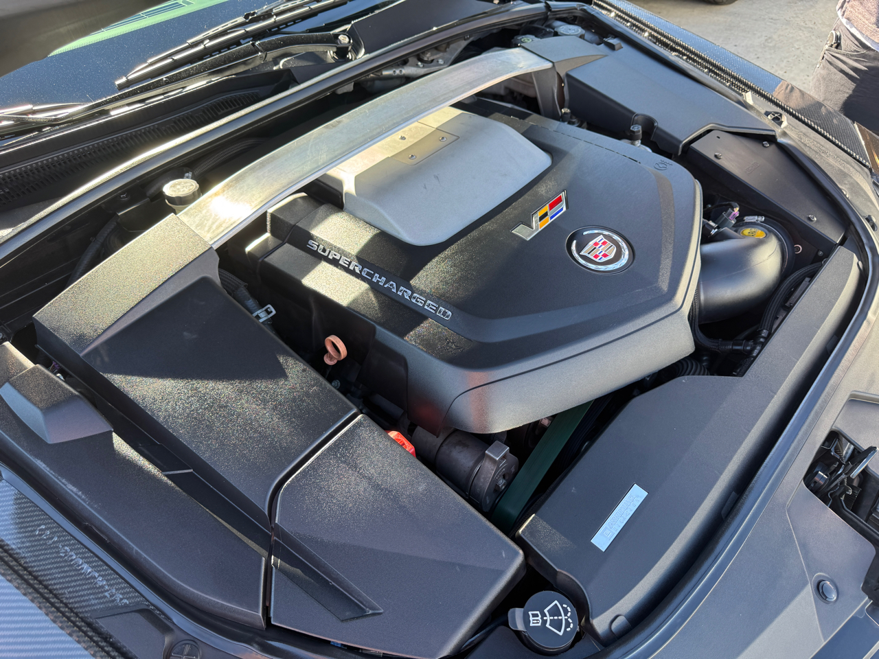 Cadillac CTS-V Sedan 4dr Sdn 2010