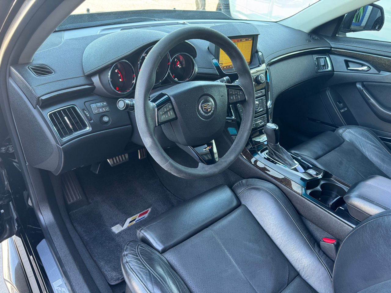 Cadillac CTS-V Sedan 4dr Sdn 2010