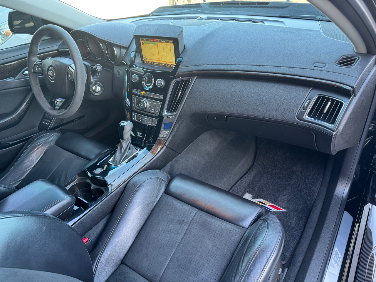 Cadillac CTS-V Sedan 4dr Sdn 2010