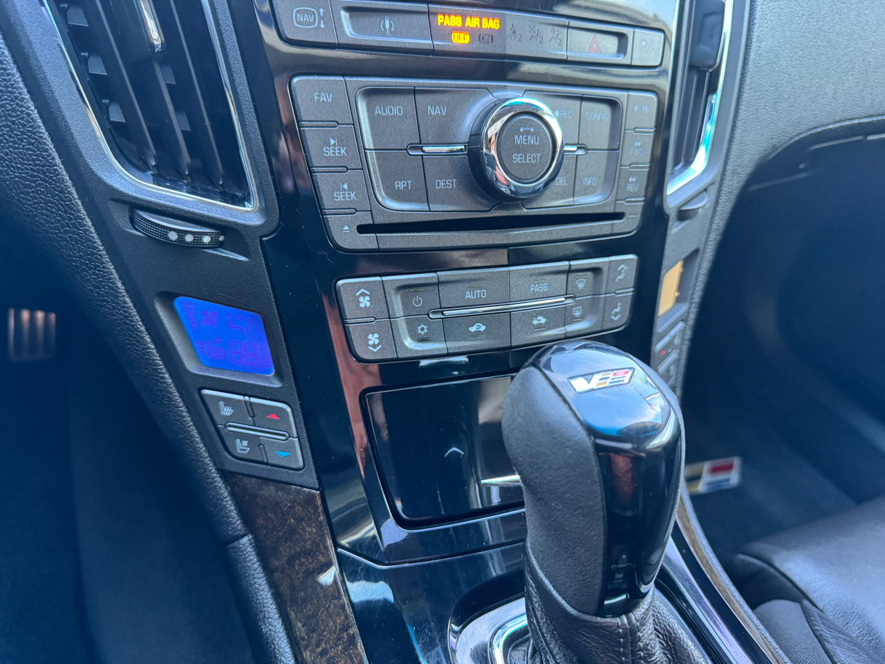 Cadillac CTS-V Sedan 4dr Sdn 2010