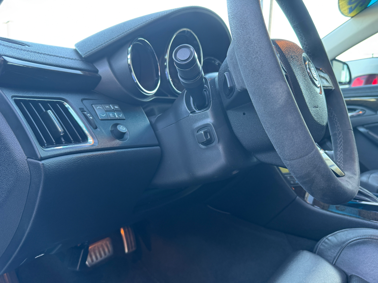 Cadillac CTS-V Sedan 4dr Sdn 2010