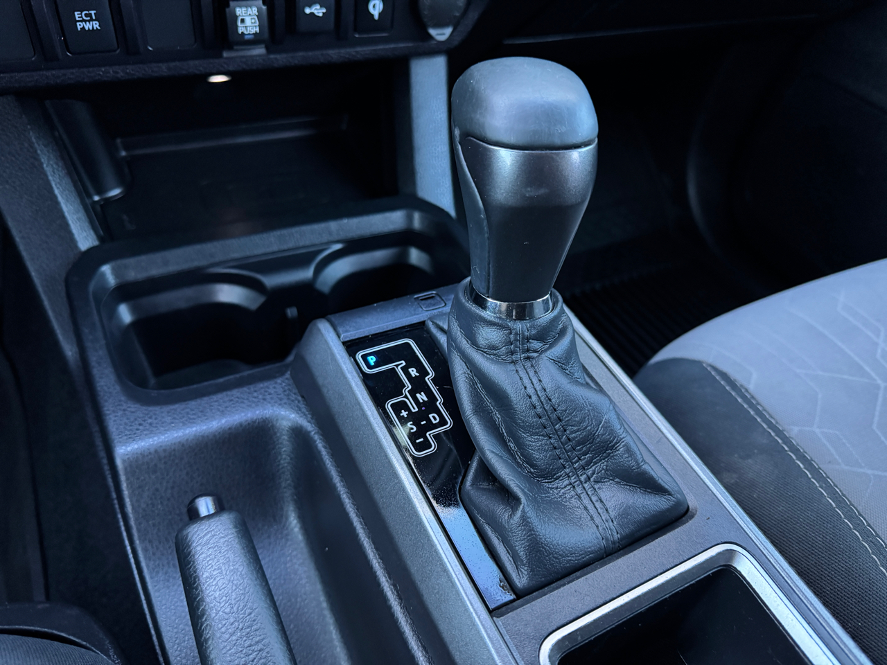 Toyota Tacoma TRD Sport DblCab 4WD V6 LB at 2022