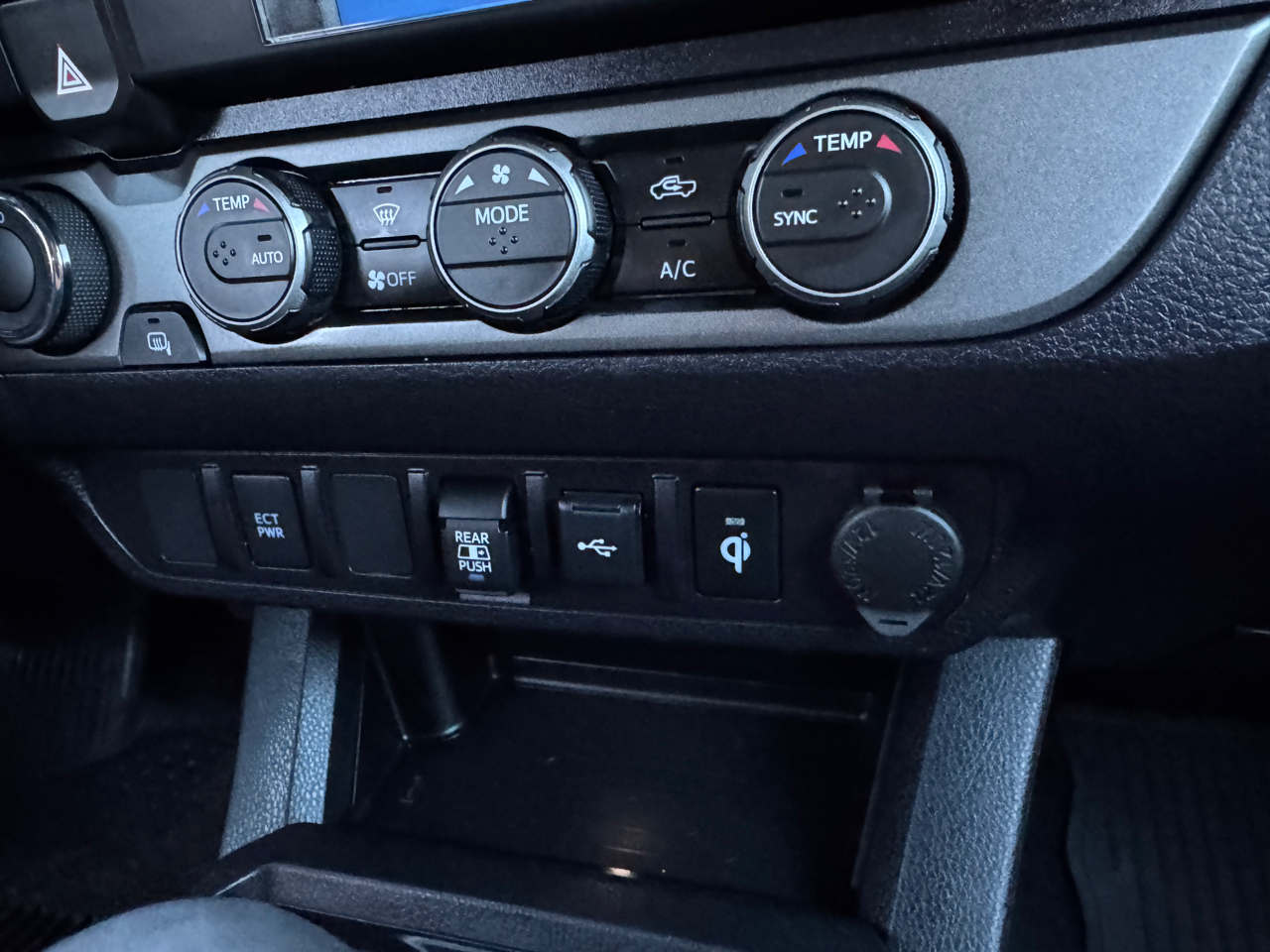 Toyota Tacoma TRD Sport DblCab 4WD V6 LB at 2022