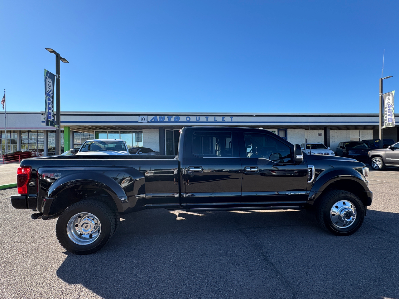 Ford F-450 SD Lariat Crew Cab 4WD DRW 2022