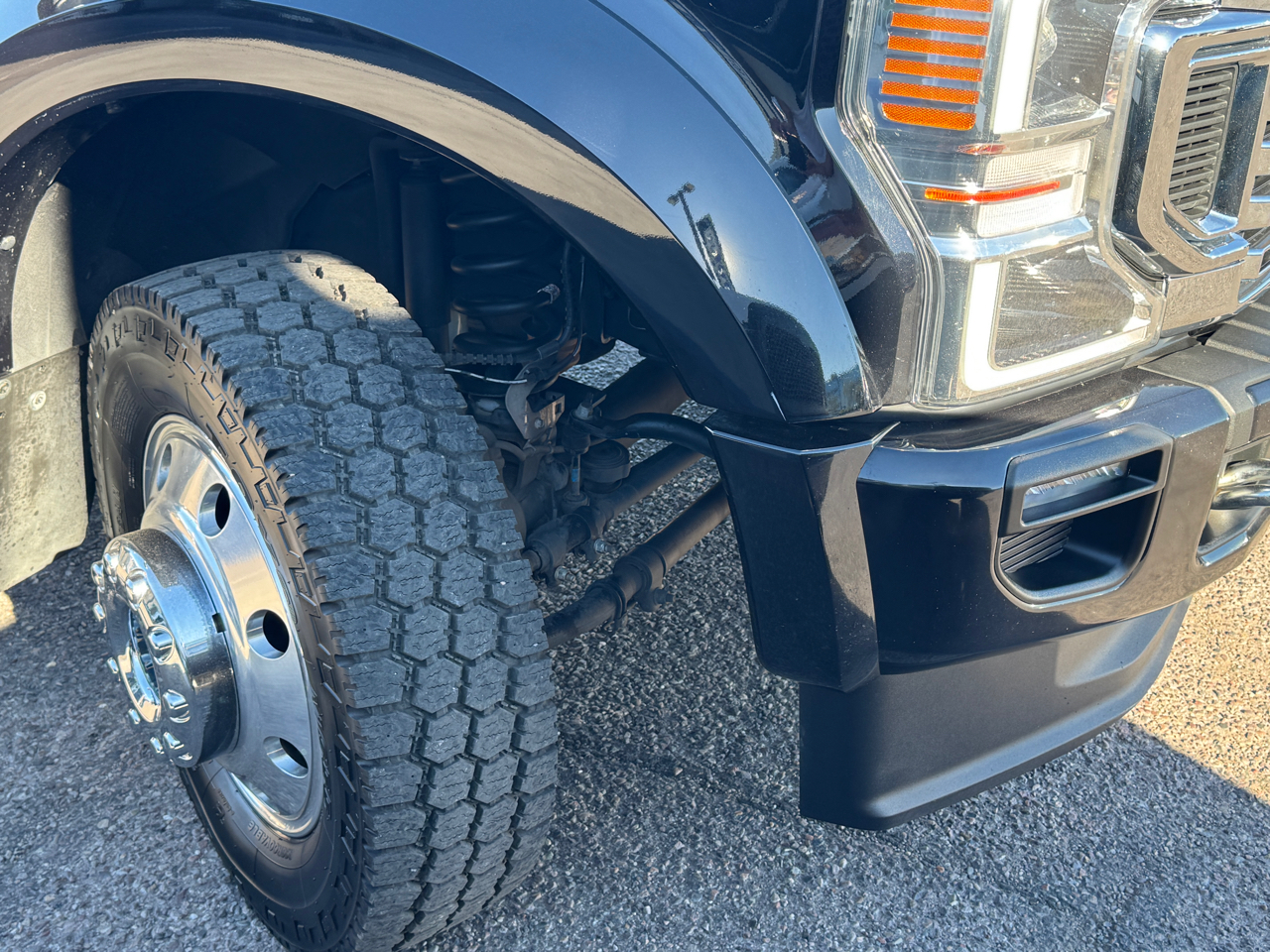 Ford F-450 SD Lariat Crew Cab 4WD DRW 2022