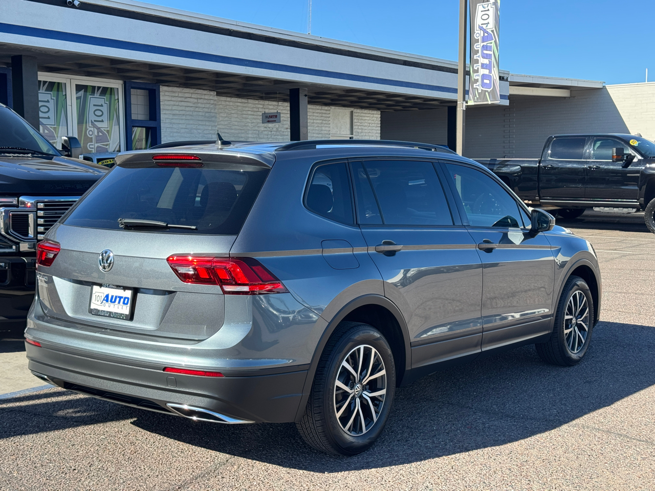 Volkswagen Tiguan S 2021