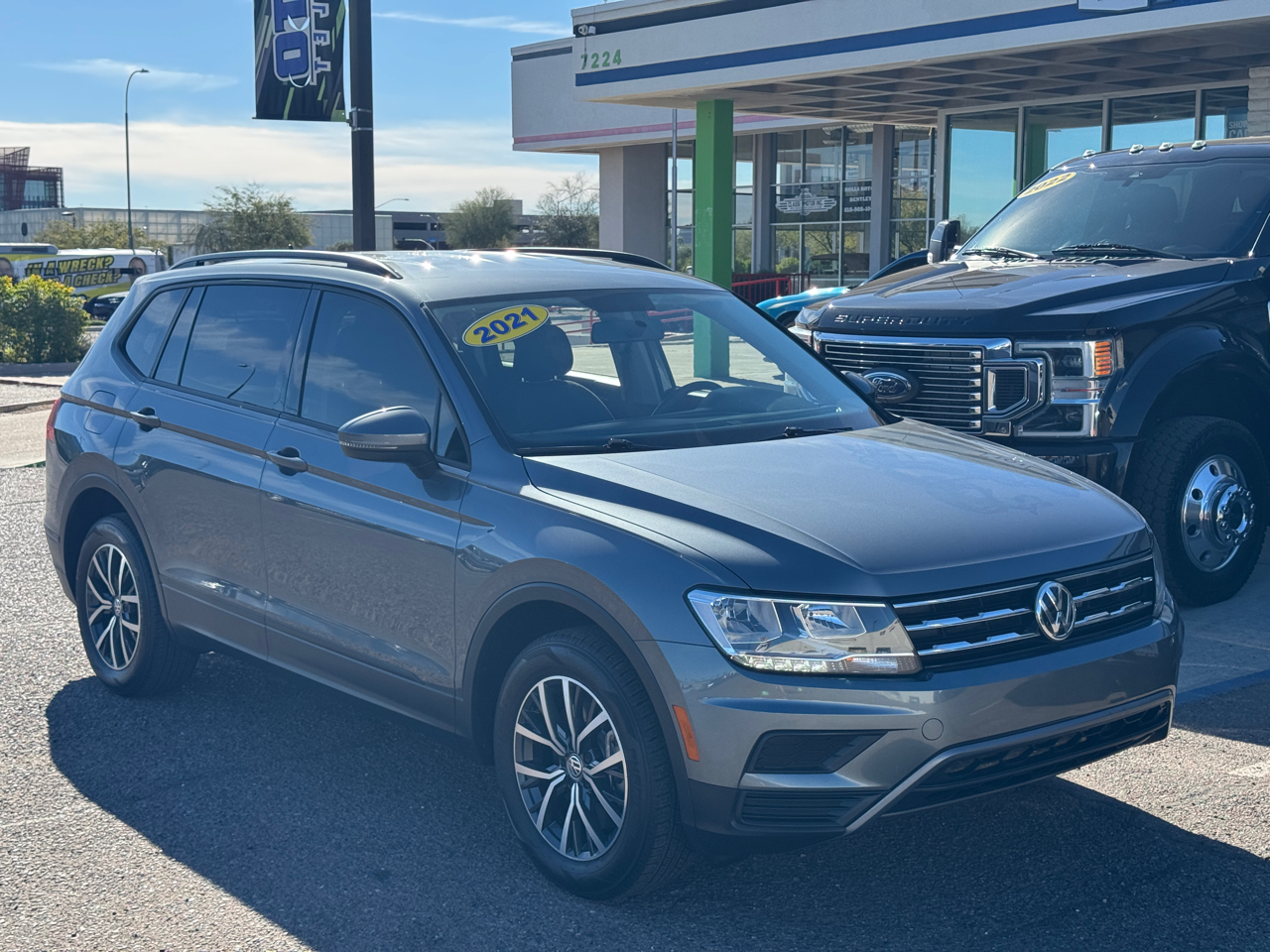 Volkswagen Tiguan S 2021