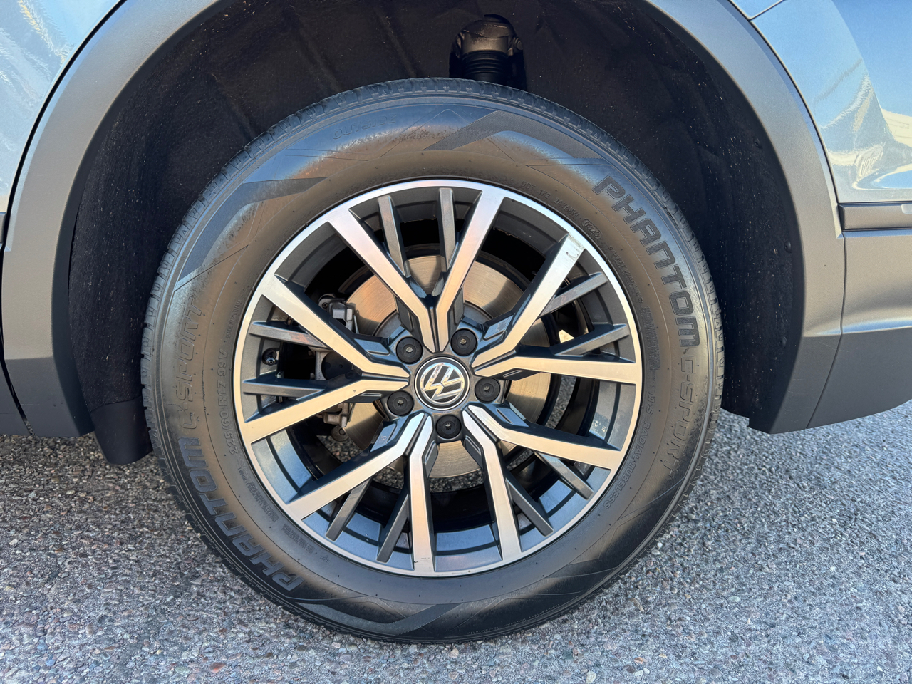 Volkswagen Tiguan S 2021