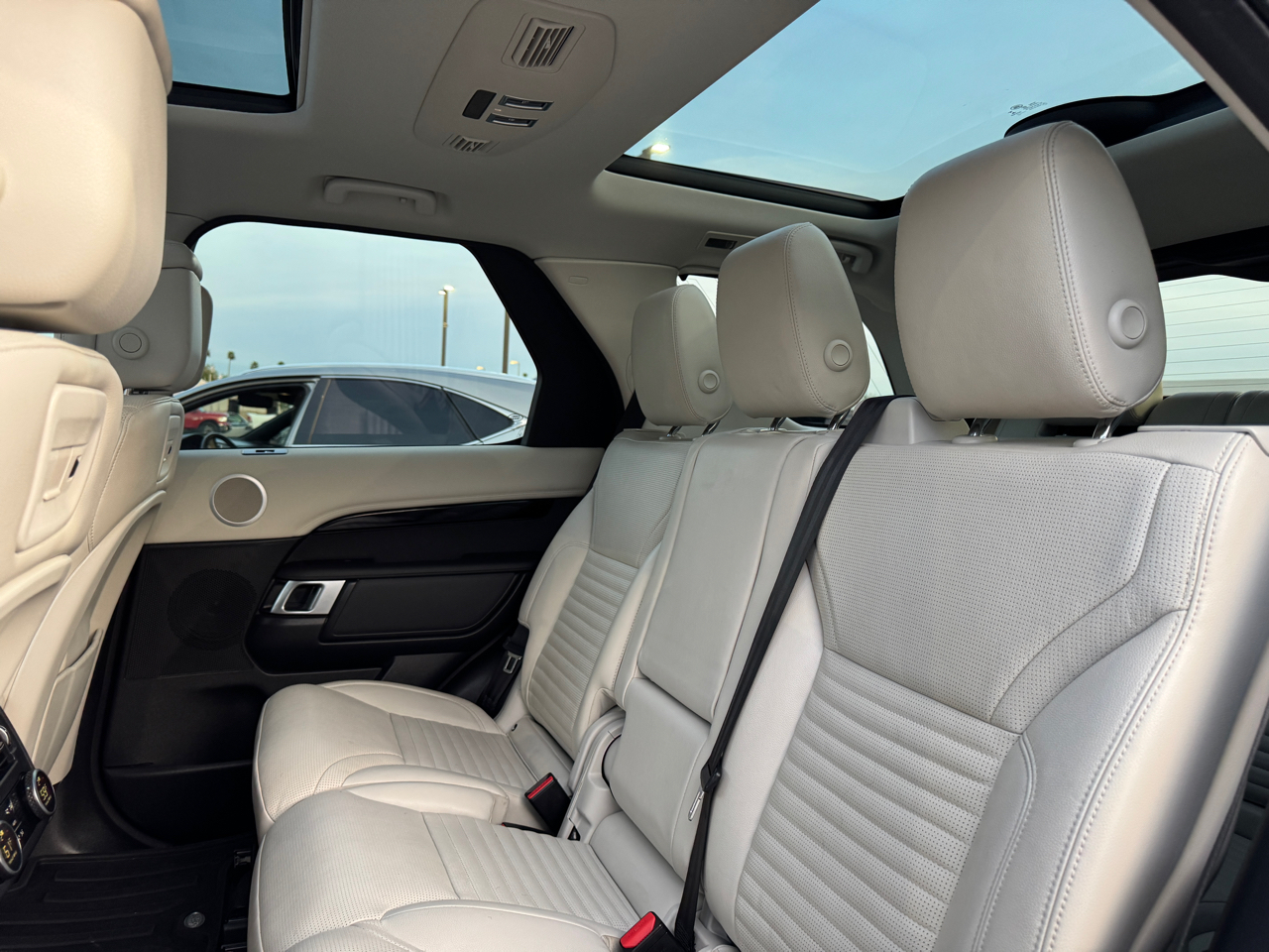 Land Rover Discovery  2021