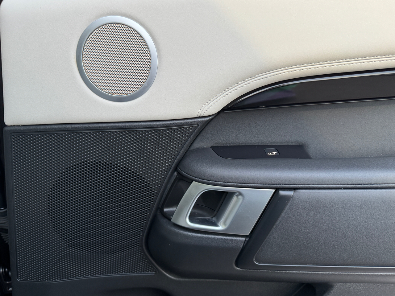 Land Rover Discovery  2021