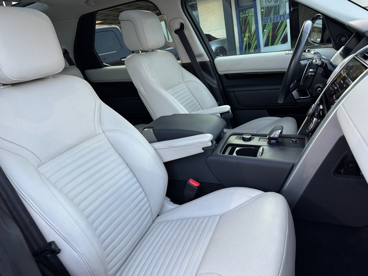 Land Rover Discovery  2021