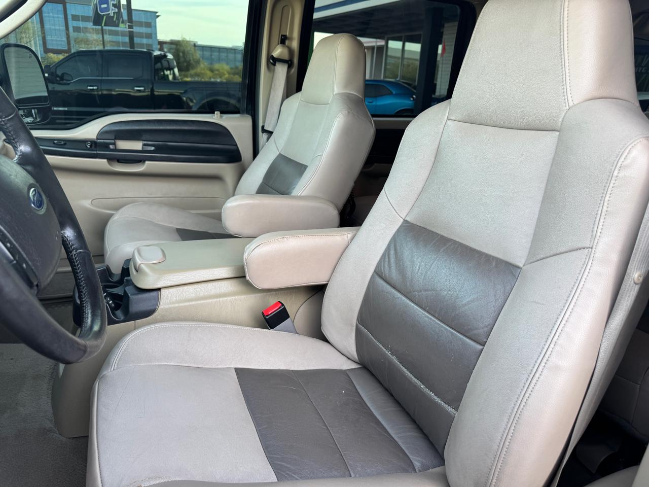 Ford Excursion XLT 6.0L 4WD 2005