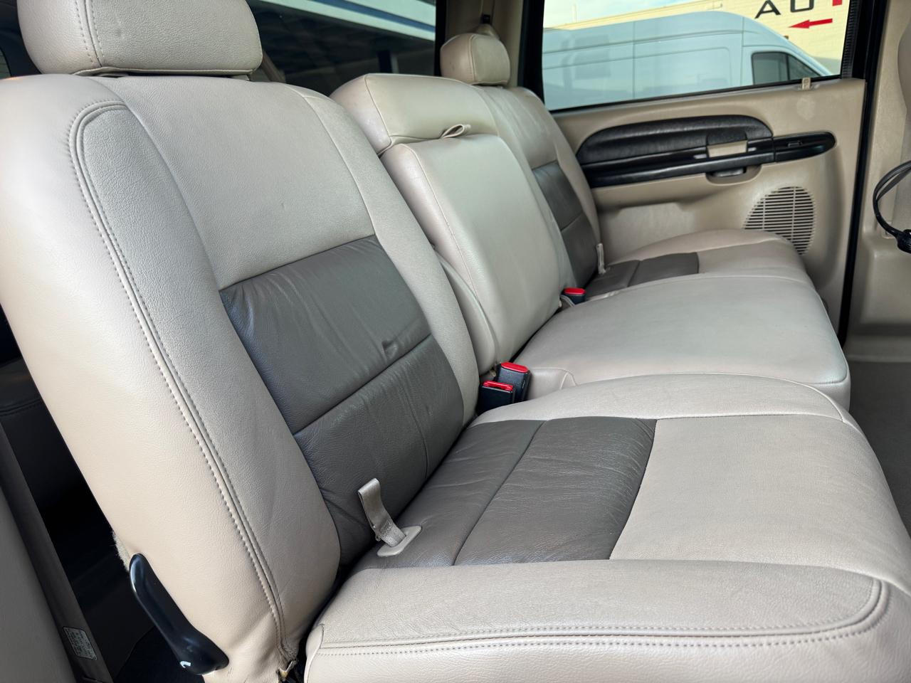 Ford Excursion XLT 6.0L 4WD 2005