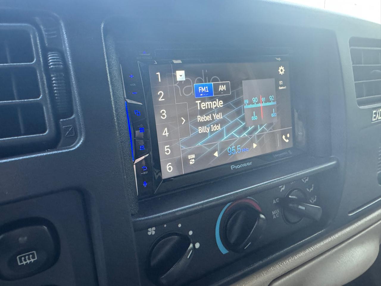 Ford Excursion XLT 6.0L 4WD 2005