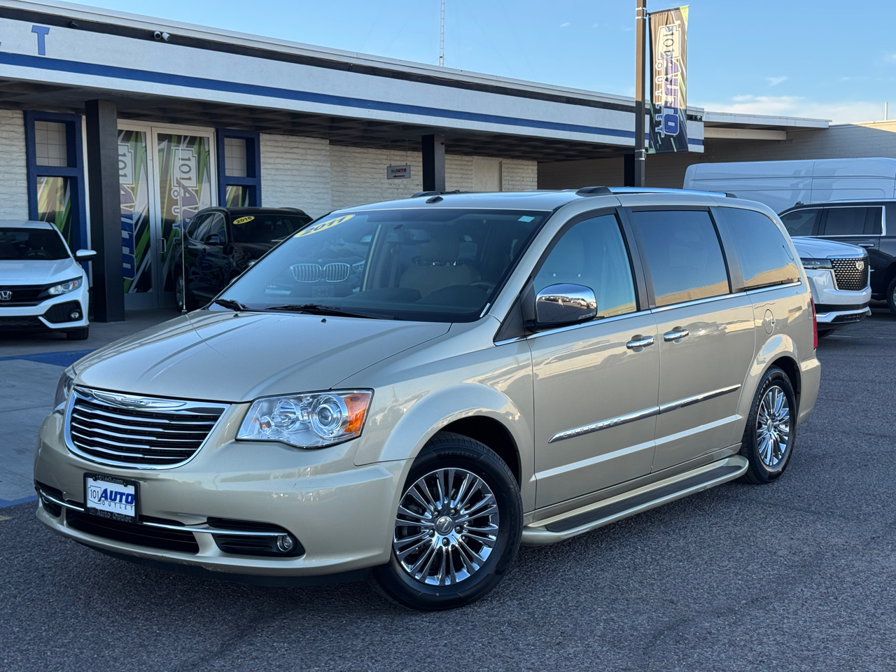 Chrysler Town & Country  2011