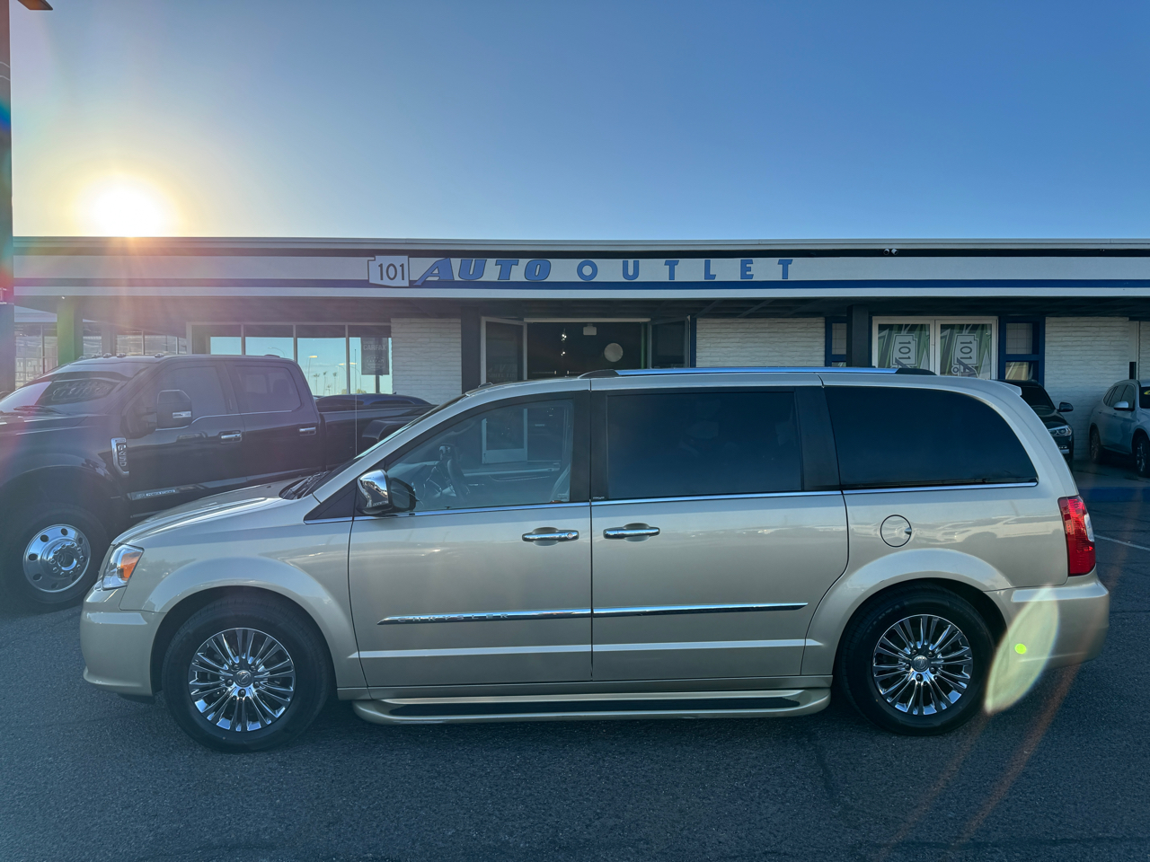 Chrysler Town & Country  2011