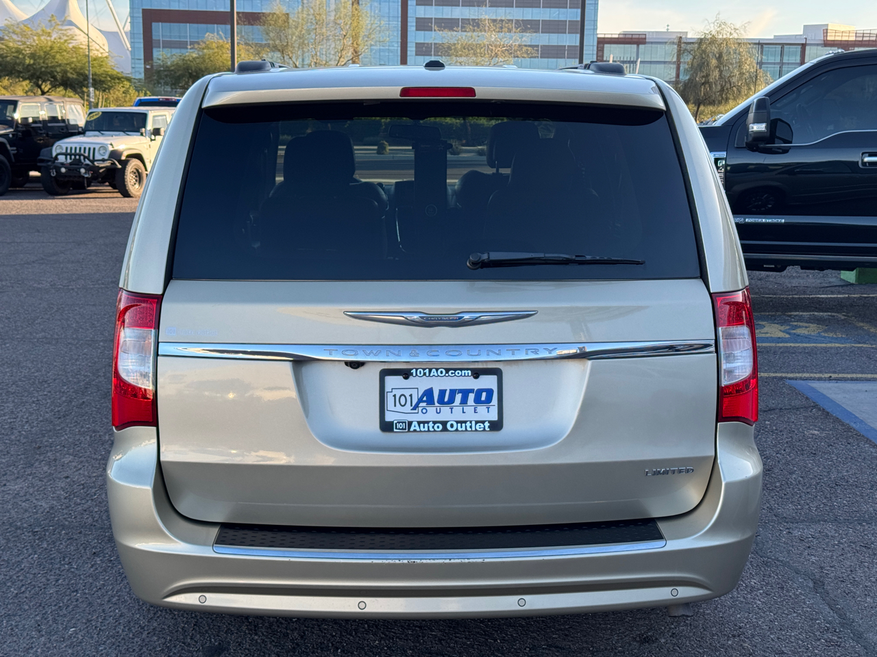 Chrysler Town & Country  2011