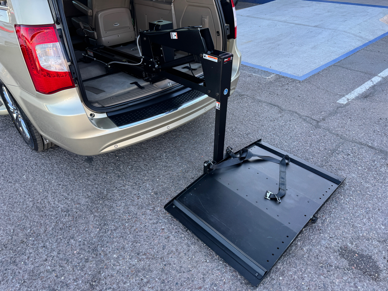 Chrysler Town & Country  2011