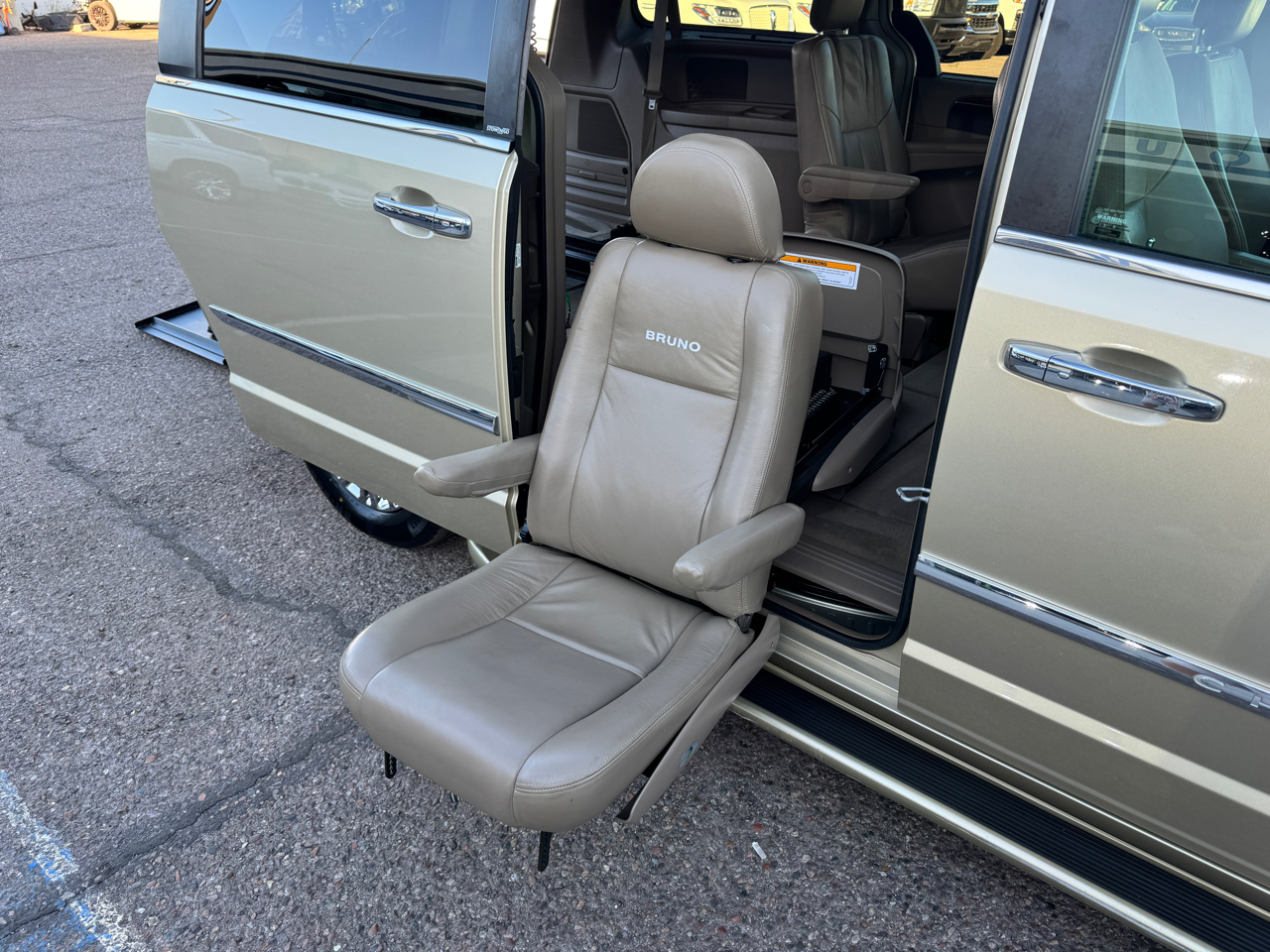 Chrysler Town & Country  2011