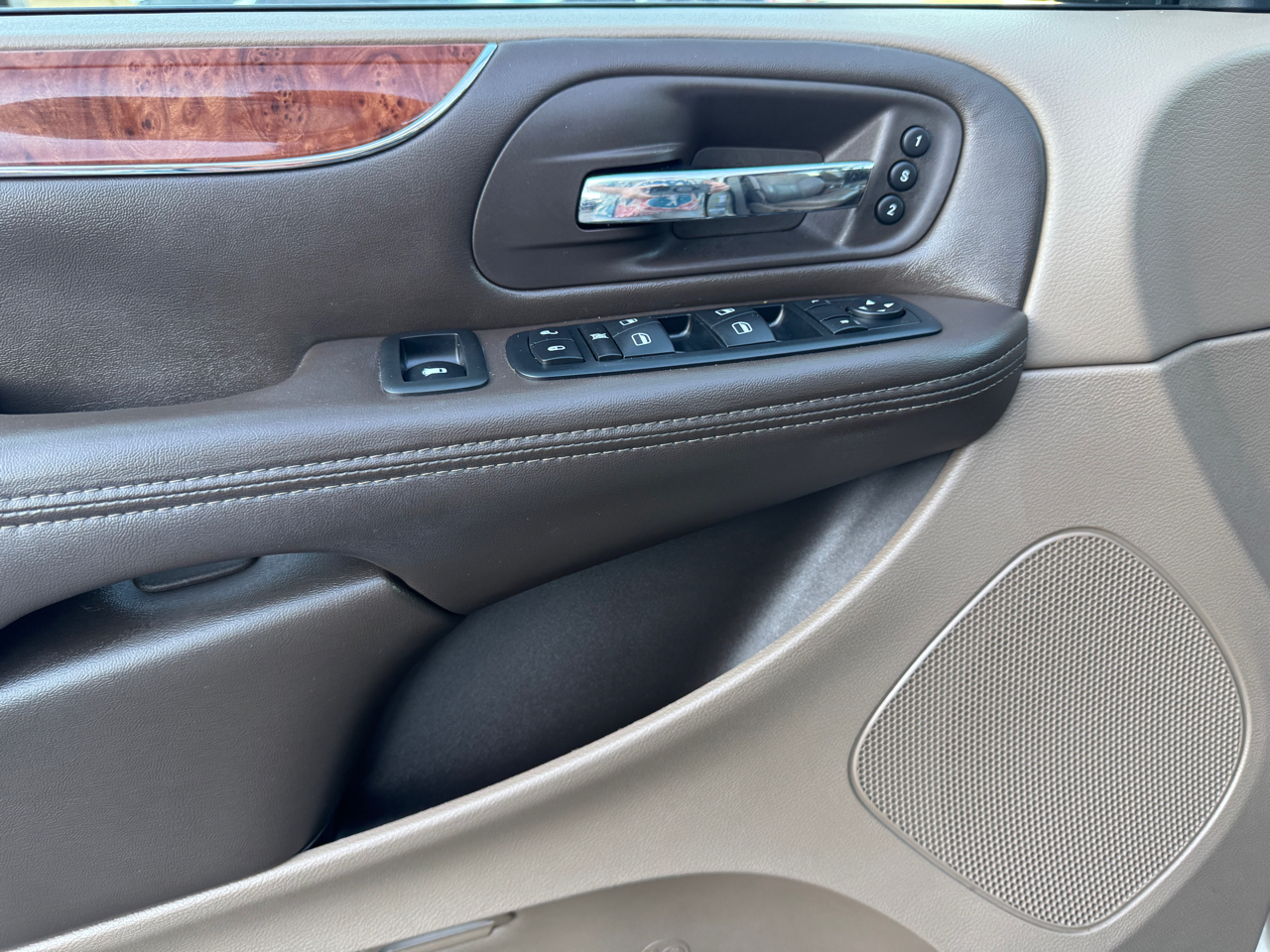 Chrysler Town & Country  2011