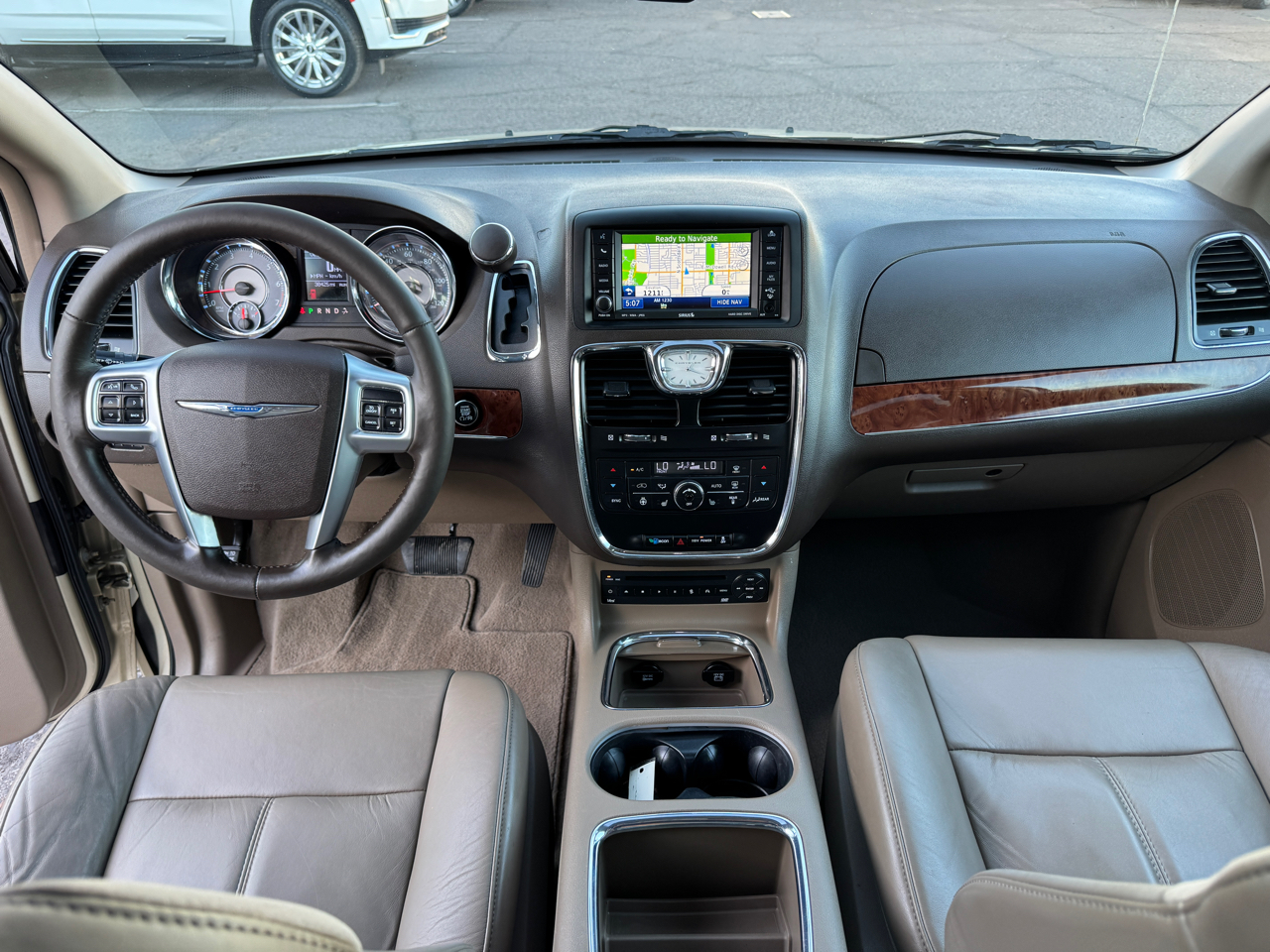 Chrysler Town & Country  2011