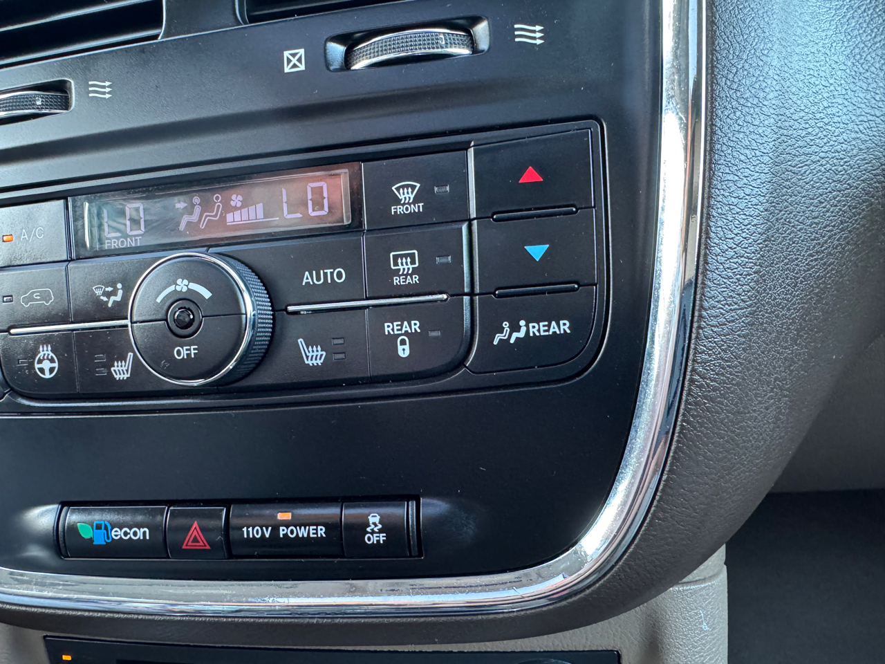 Chrysler Town & Country  2011