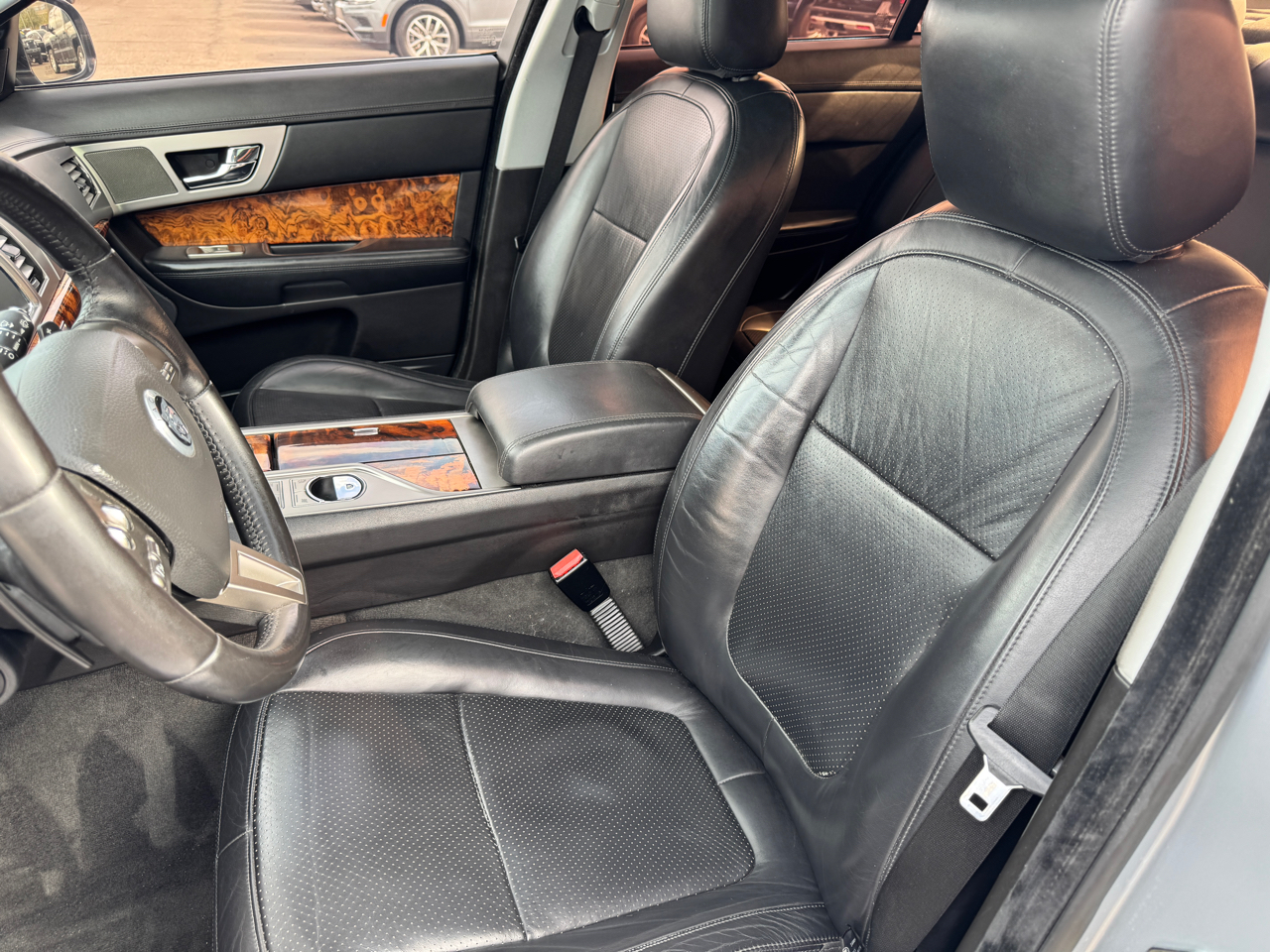 Jaguar XF-Series  2010