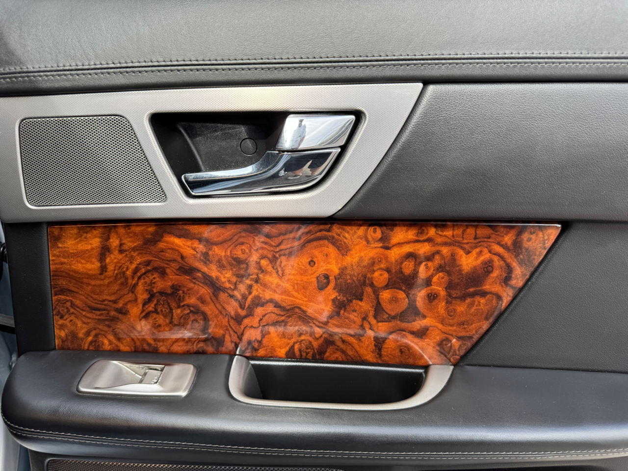 Jaguar XF-Series  2010