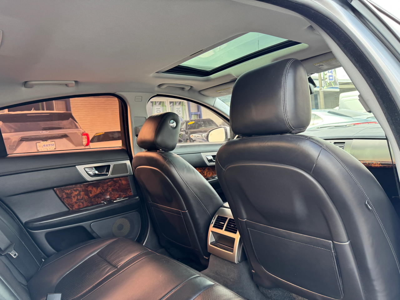 Jaguar XF-Series  2010