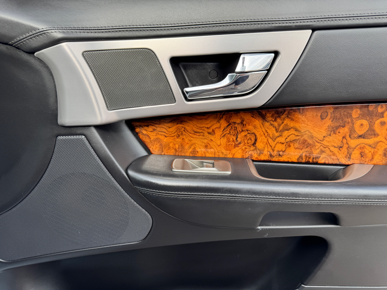 Jaguar XF-Series  2010