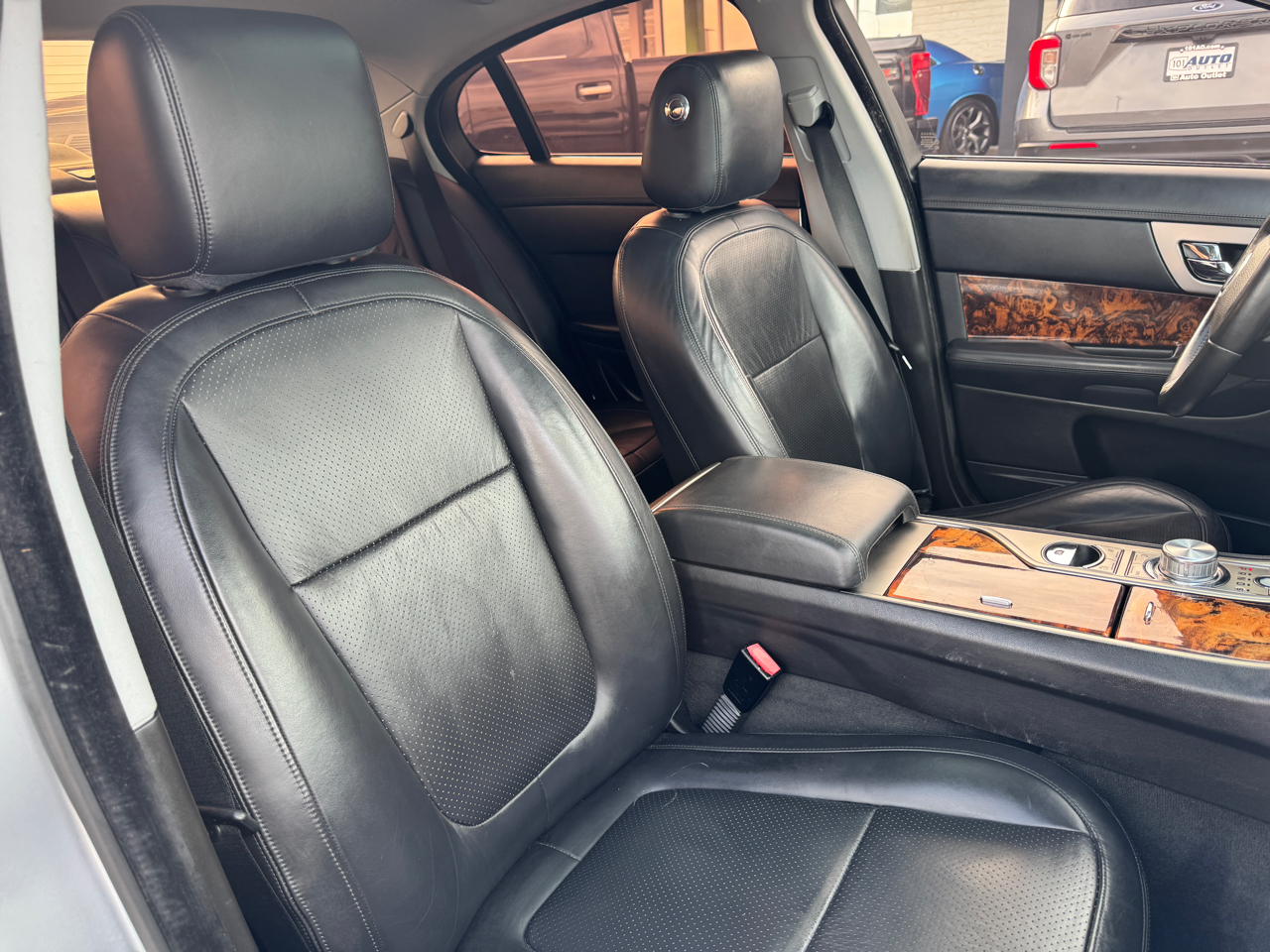 Jaguar XF-Series  2010