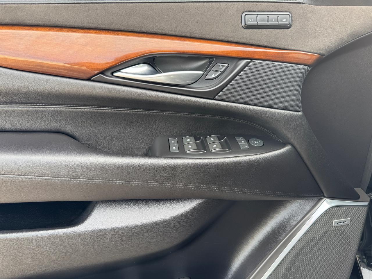 Cadillac Escalade 4WD 4dr Luxury 2019