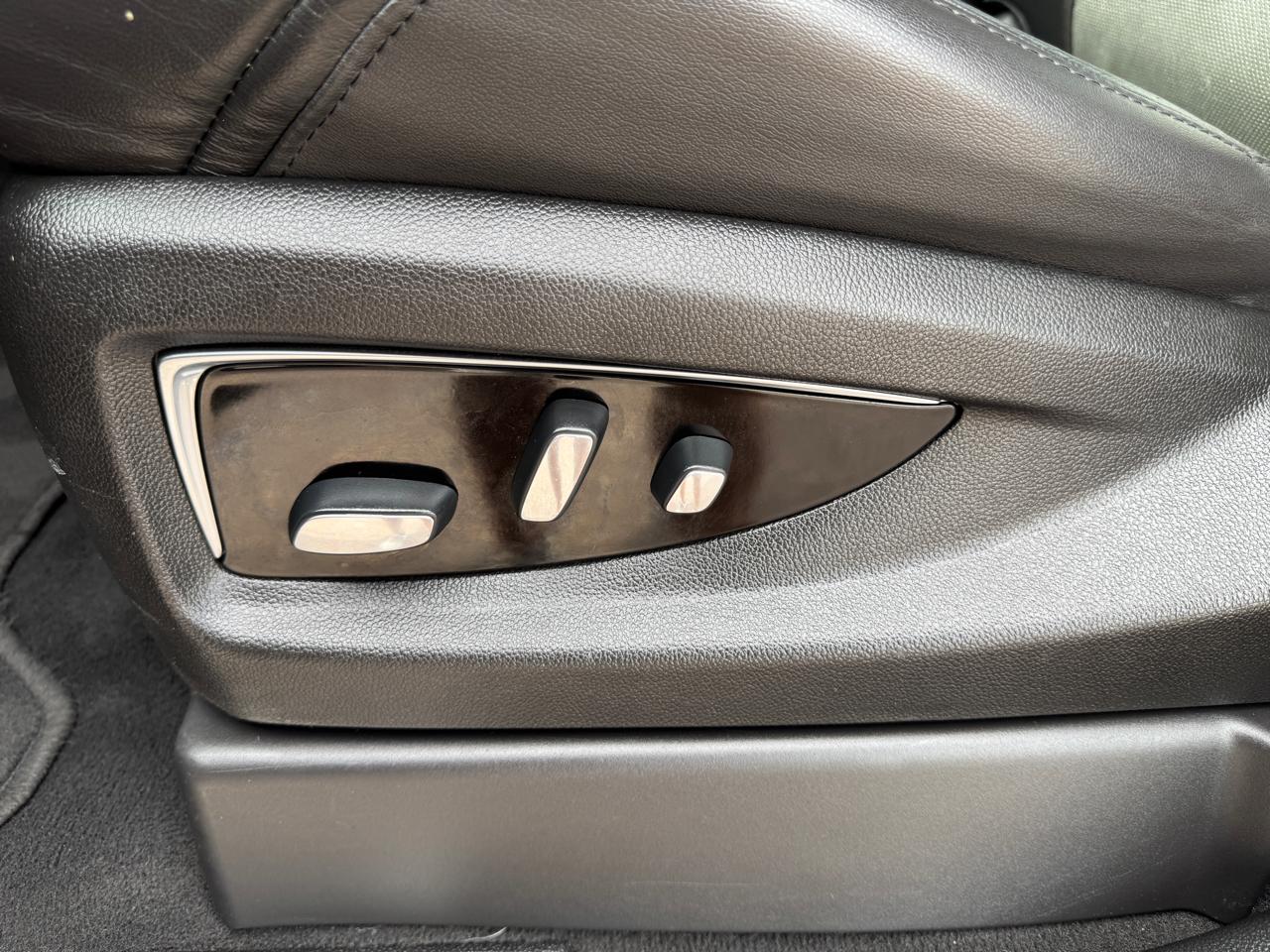 Cadillac Escalade 4WD 4dr Luxury 2019