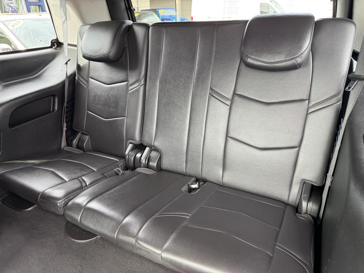 Cadillac Escalade 4WD 4dr Luxury 2019