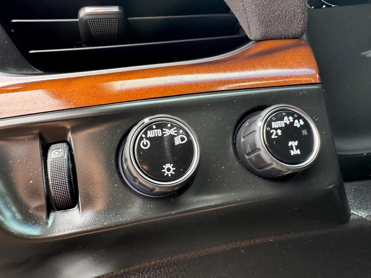 Cadillac Escalade 4WD 4dr Luxury 2019