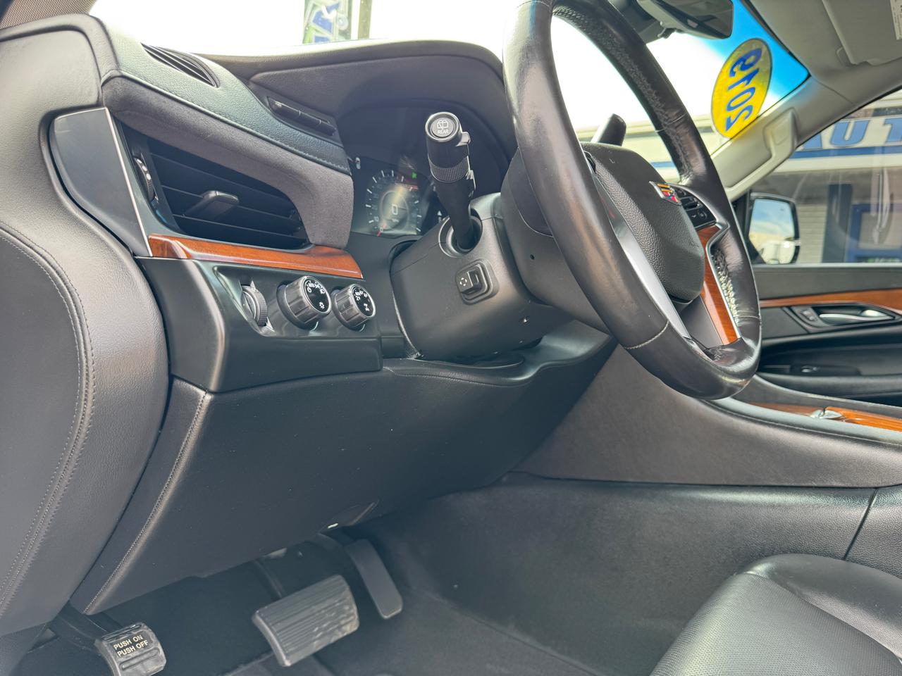 Cadillac Escalade 4WD 4dr Luxury 2019