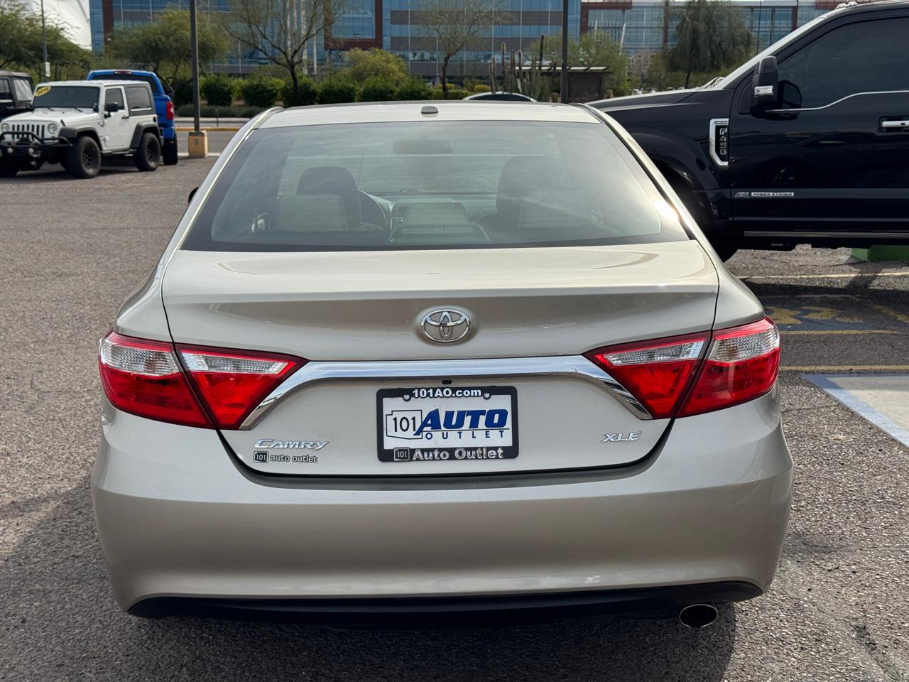 Toyota Camry XLE Auto (Natl) 2017