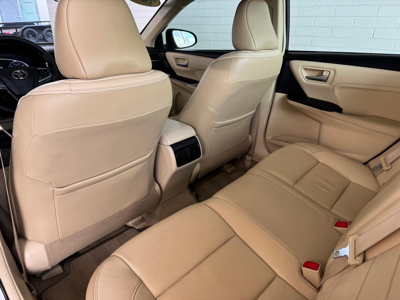 Toyota Camry XLE Auto (Natl) 2017