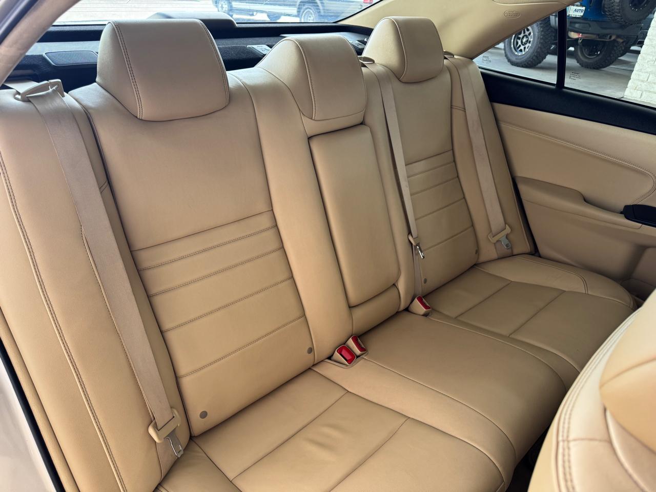 Toyota Camry XLE Auto (Natl) 2017