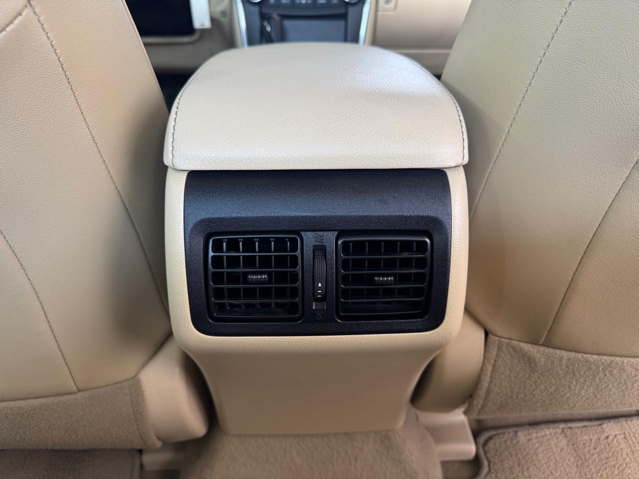 Toyota Camry XLE Auto (Natl) 2017