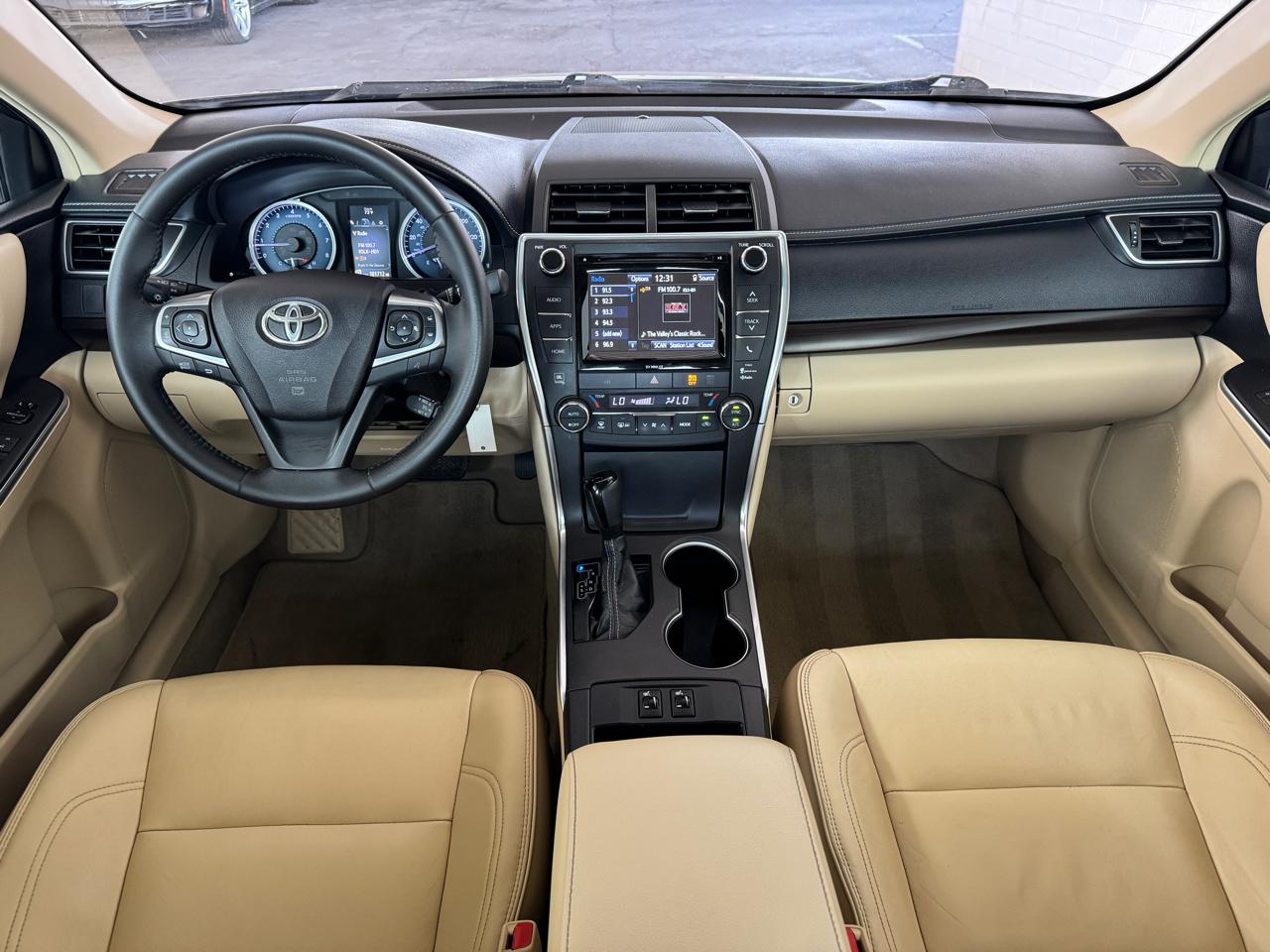 Toyota Camry XLE Auto (Natl) 2017
