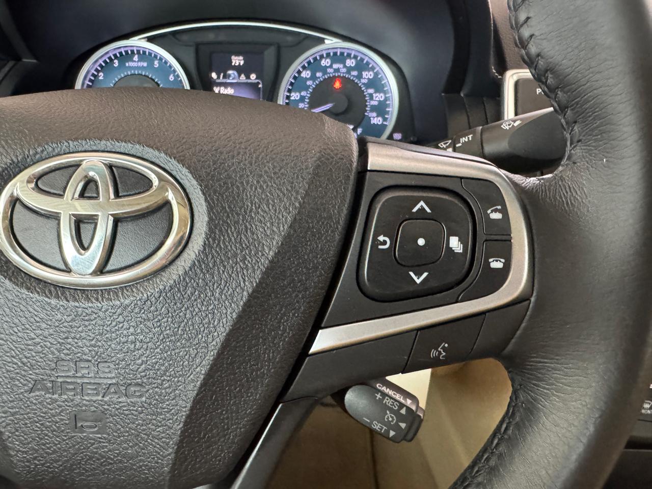 Toyota Camry XLE Auto (Natl) 2017