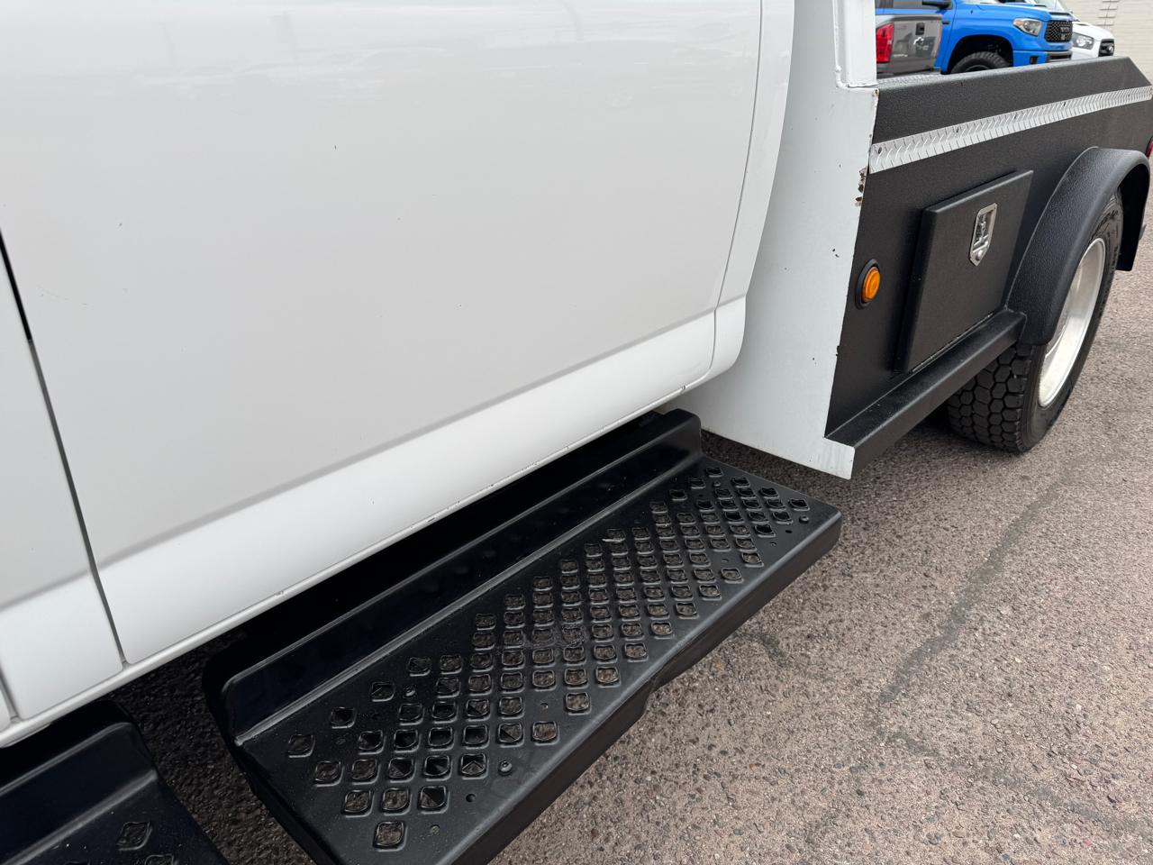 Chevrolet CC4500 Crew Cab 2WD 2005