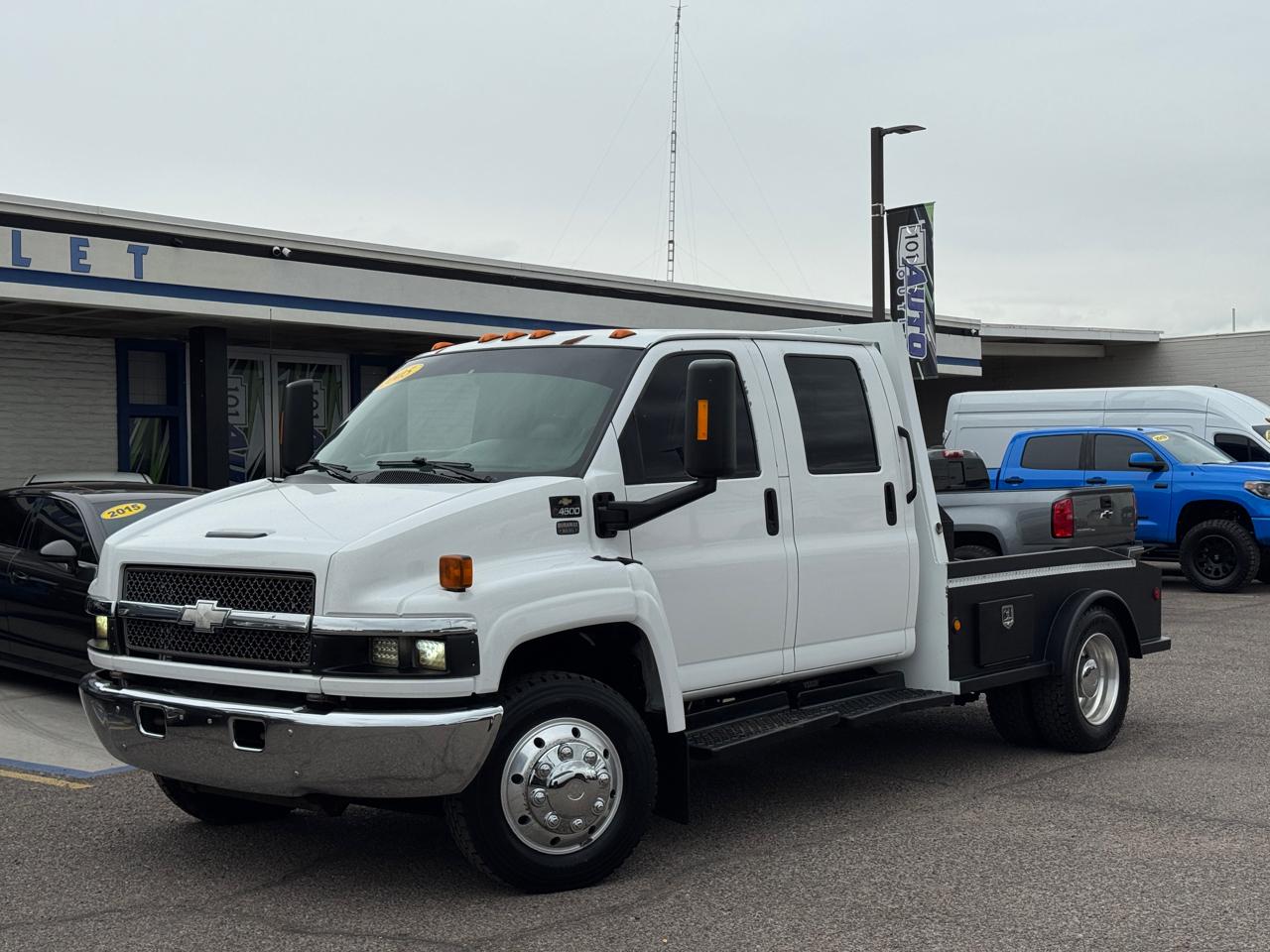 2005 Chevrolet CC4500 Crew Cab 2WD