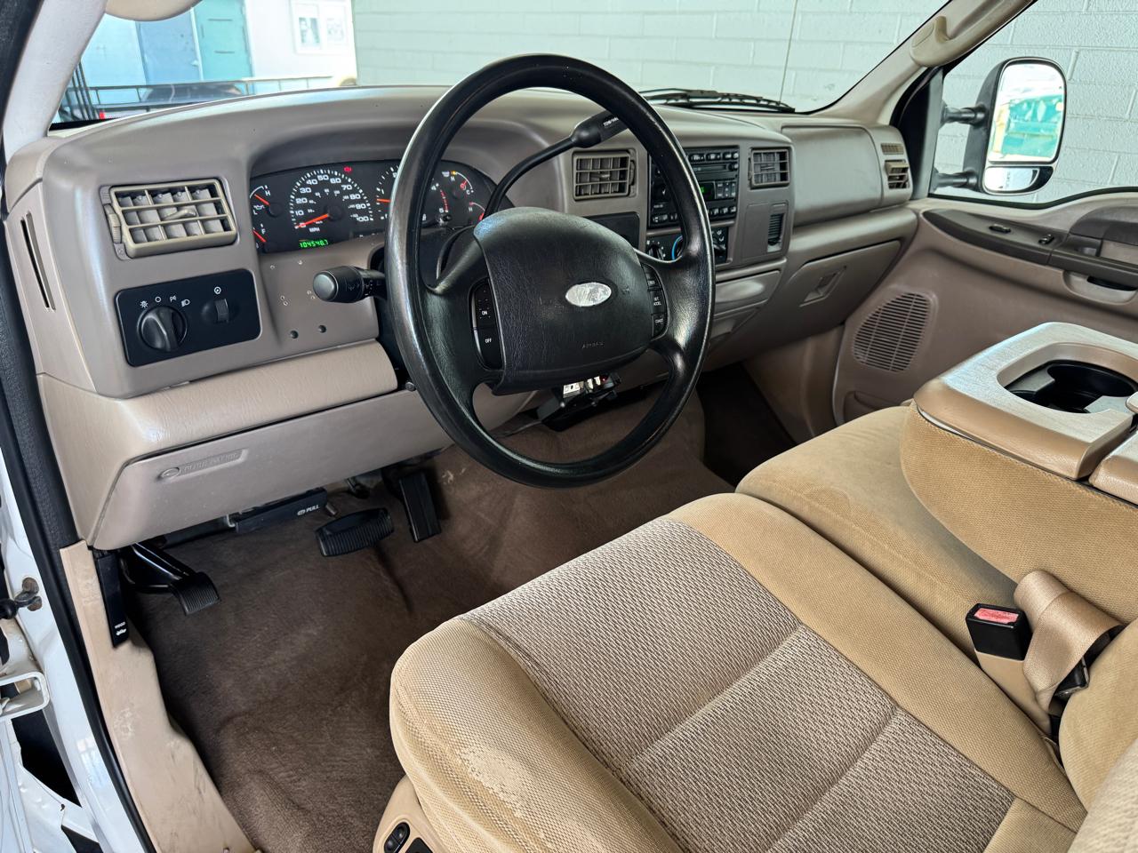 Ford Super Duty F-250 Crew Cab 156" XLT 4WD 2004