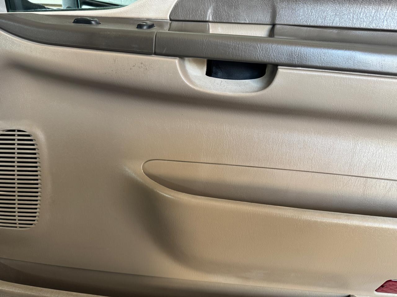 Ford Super Duty F-250 Crew Cab 156" XLT 4WD 2004