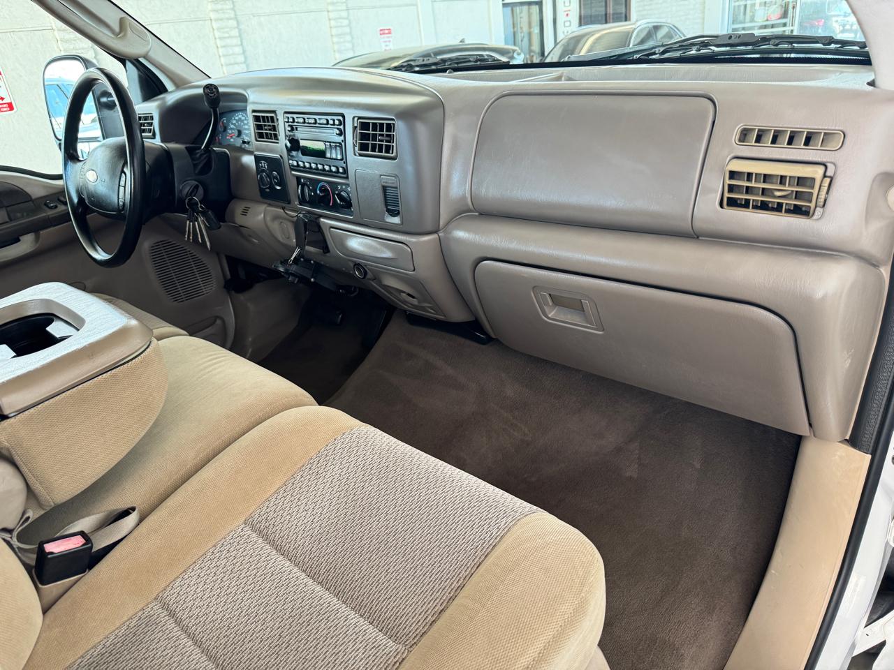 Ford Super Duty F-250 Crew Cab 156" XLT 4WD 2004