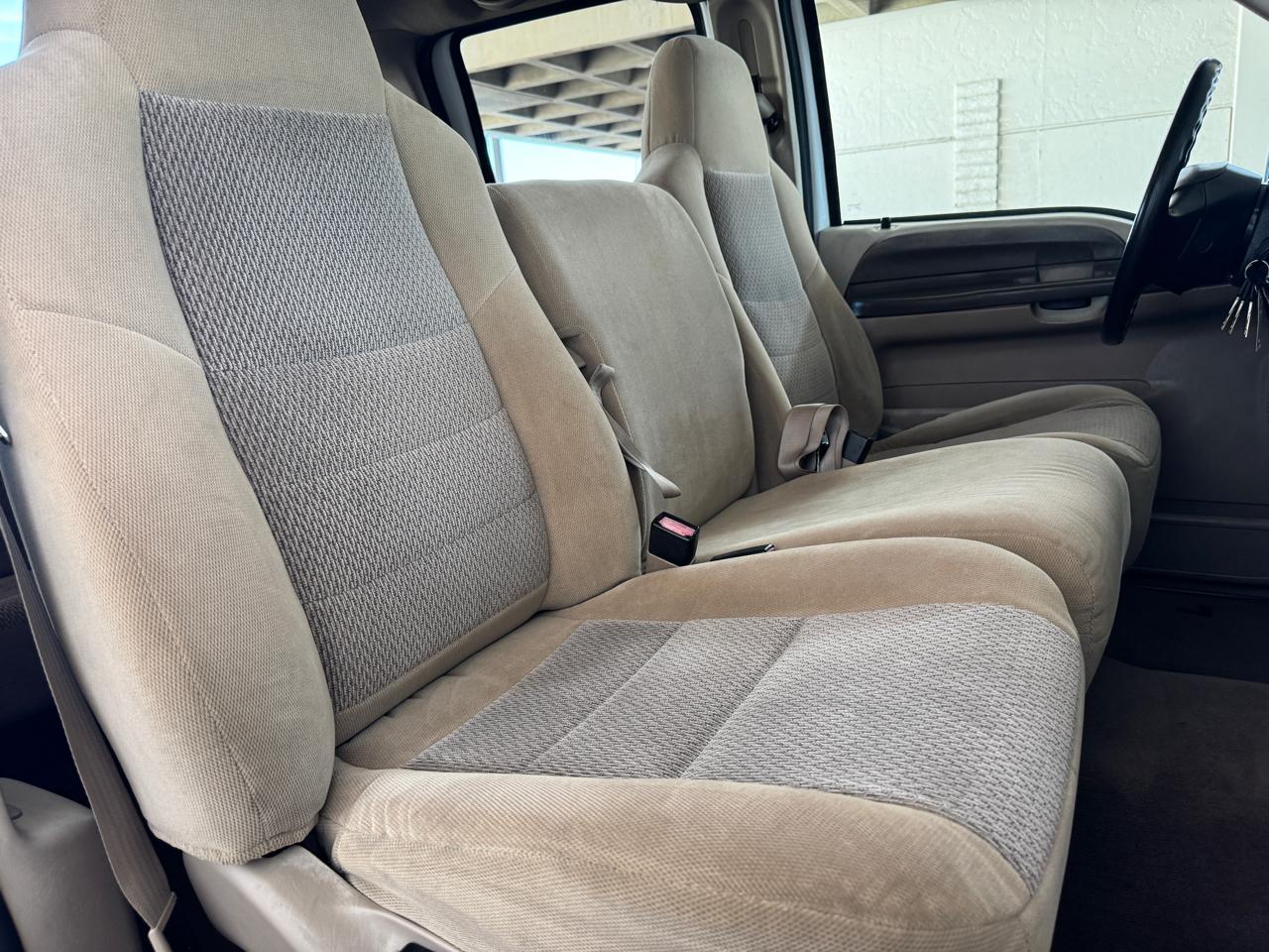 Ford Super Duty F-250 Crew Cab 156" XLT 4WD 2004